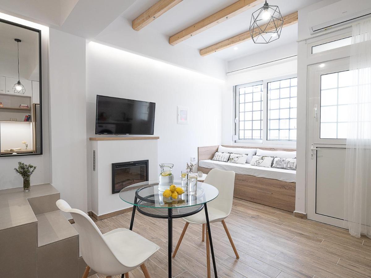 Cozy Studio In Dafnes Near To Heraklion Lägenhet Dhafnes Exteriör bild